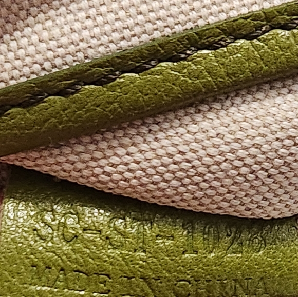 Céline Green Canvas Horse & Carriage Tote bag- Like new - Picture 4 of 8